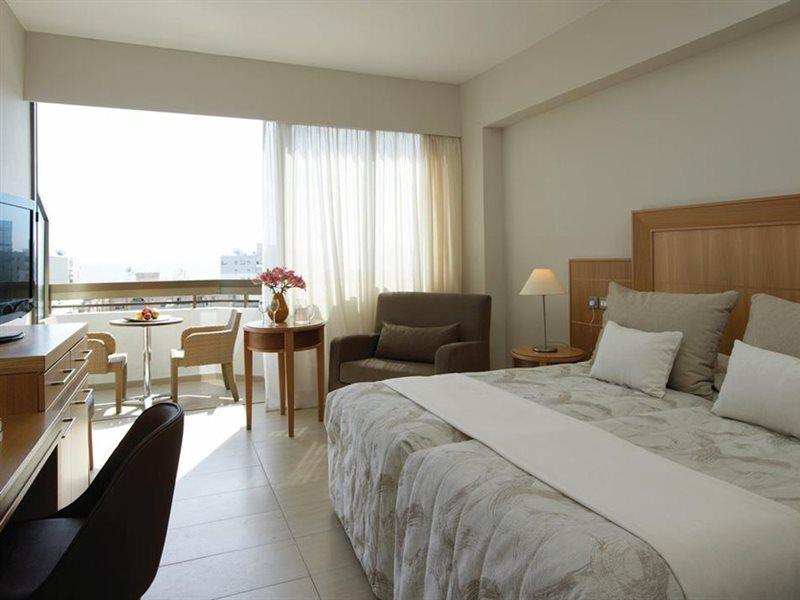 Atlantica Oasis Hotel ลิมาซอล ภายนอก รูปภาพ