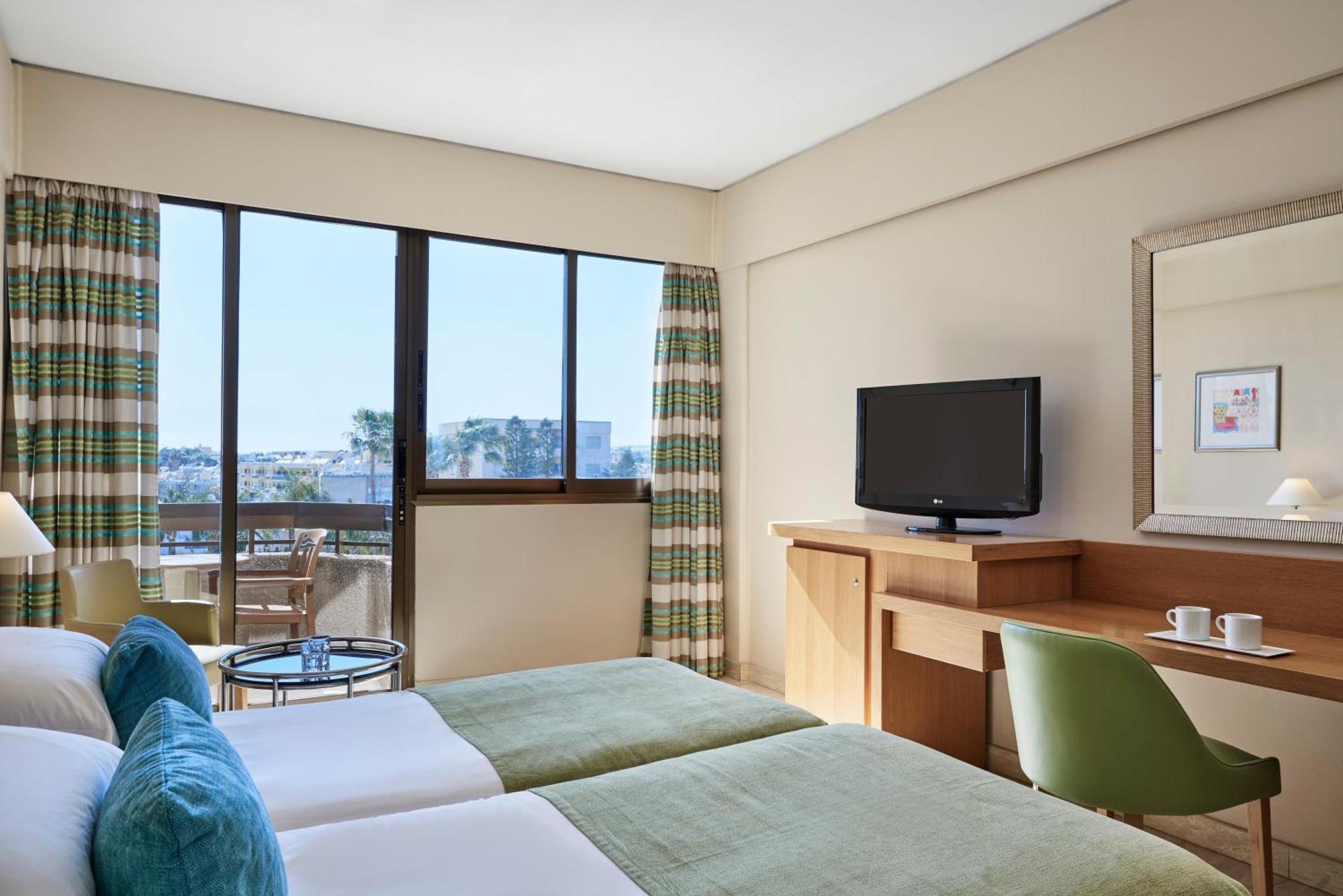Atlantica Oasis Hotel ลิมาซอล ภายนอก รูปภาพ